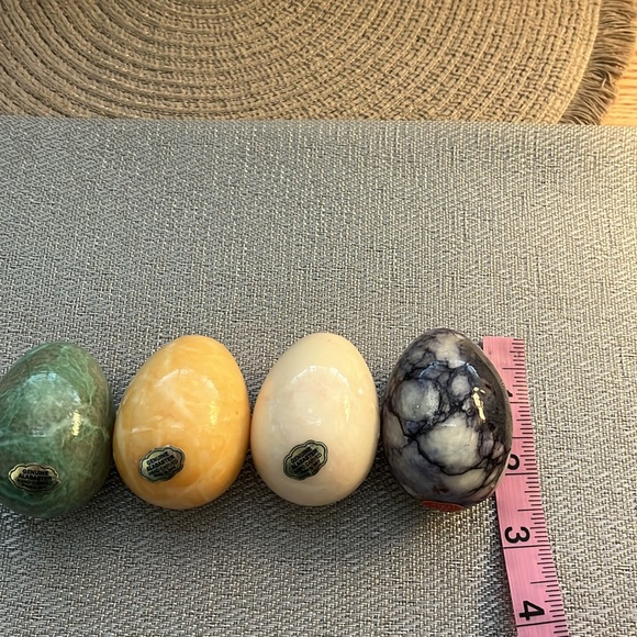Genuine Alabaster Hand Carved Made in Italy Eggs - 4 - Picture 11 of 11